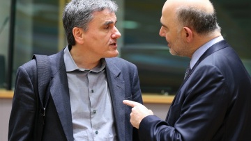 Τσακαλώτος, Αχτσιόγλου και Χουλιαράκης μένουν μέχρι την Πέμπτη στις Βρυξέλλες για συνομιλίες