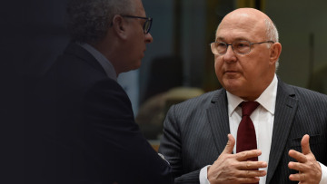 Σαπέν: Το ΔΝΤ ζητά «να υπογράψει» τα μέτρα και η ΝΔ!