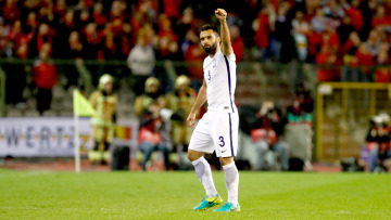 «Τζαβέλλας χωρίς κόκκινη είναι σαν μπακαλιάρος χωρίς σκορδαλιά» (pic)