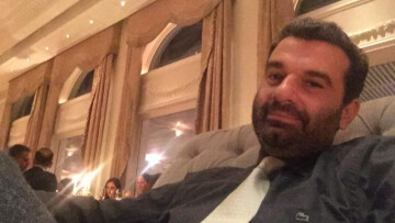 Εγκλημα στο Μοσχάτο: Το τελευταίο αντίο στον ξενοδόχο που δολοφόνησε ο παραολυμπιονίκης 