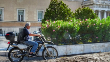 Σύλλογος Υπαλλήλων ΤτΕ: Λέει ψέματα ο Μπαλαούρας για την 13η σύνταξη 