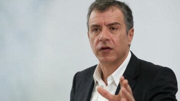 Θεοδωράκης: Αυτό το «μαρτύριο της σταγόνας» με την αξιολόγηση πρέπει να τελειώσει