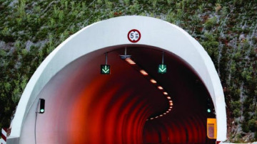 Τροχαίο στην Εγνατία με εμπλοκή πούλμαν που μετέφερε μαθητές