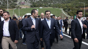 Τσίπρας από Τέμπη: «Η αξιολόγηση θα κλείσει, είτε το θέλουν κάποιοι είτε όχι»