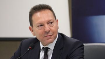 Προκαταρκτική έρευνα για την υπόθεση Στουρνάρα - Βαξεβάνη