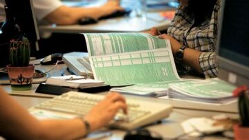 Ακόμα πιο χαμηλά το αφορολόγητο: Στα 5.636 ευρώ! 