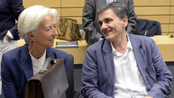 «Μονομαχία» κυβέρνησης - ΔΝΤ για έκτακτα μέτρα το 2018