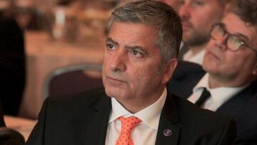 Πατούλης κατά Φωτίου: Βάζει λουκέτο σε σχολείο για παιδιά με νοητική στέρηση