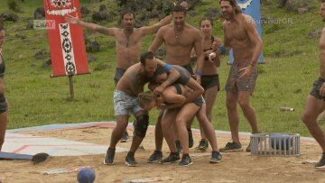 Survivor: Τσανγκ και Βασάλος «κλέβουν» τα κορίτσια των Διασήμων και «βάζουν φωτιά»