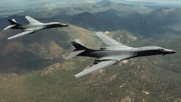 Aμερικανικά βομβαρδιστικά B-1b έκαναν κοινή άσκηση με μαχητικά της Νότιας Κορέας