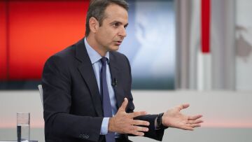 Μητσοτάκης: Επιστρέψτε τώρα στην κοινωνία το πλεόνασμα των 865 εκατ.