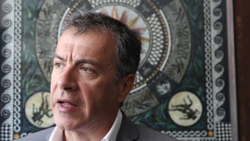 Θεοδωράκης: Γιατί να μην μπλοκάρει η Κονιόρδου το Ελληνικό; Kάνει την καλή στους πελάτες της