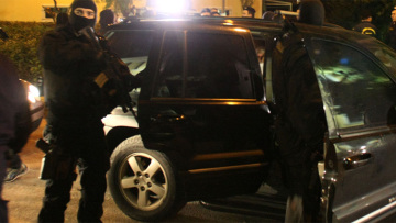 Αστυνομική επιχείρηση στο Ζεφύρι για τους ληστές των χρηματοκιβωτίων