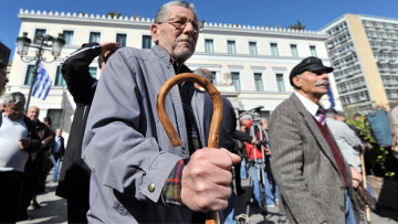 Κόβουν χωρίς πλαφόν όλες τις συντάξεις