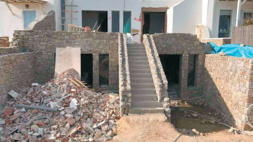 Μύκονος: Και εφοριακός ιδιοκτήτρια αυθαιρέτου