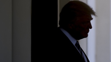 Washington Post: «Επικίνδυνα ανίκανος» ο Τραμπ - Ήρθε η ώρα για πρόταση μομφής!