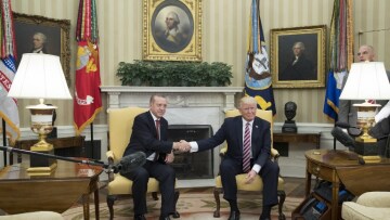 Ο Ερντογάν πήγε στον Λευκό Οίκο με το δικό του τεθωρακισμένο αυτοκίνητο!