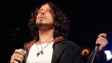 Σε αυτοκτονία αποδίδεται ο θάνατος του Κρις Κορνέλ