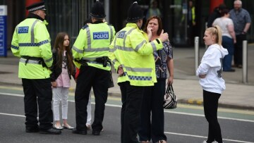 Επίθεση στο Μάντσεστερ: Γυναίκα-μυστήριο εξαφανίστηκε λίγο πριν την έκρηξη