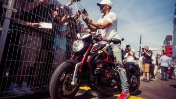 Αποκλειστικό Video: Ο Παγκόσμιος Πρωταθλητής δίνει το κακό παράδειγμα...