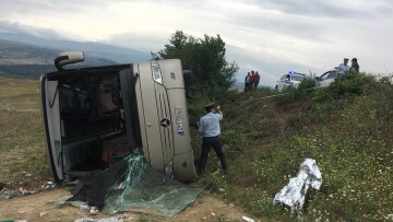 Το λεωφορείο σύρθηκε 15 μέτρα - Επικράτησε πανικός, λέει δάσκαλος που ήταν μέσα