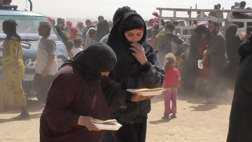 Πάνω από 10.000 Σύριοι κατέφυγαν σε καταυλισμό στη Ράκα εν αναμονή της τελικής μάχης