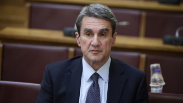 Λοβέρδος: Προσβολή βασικών κανόνων της Δημοκρατίας από Τσίπρα-Καμμένο