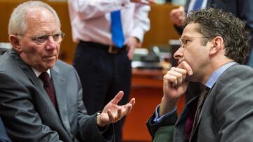 «Οχι» από Ευρώπη για χρέος, χρηματοδότηση από ΔΝΤ και συμμετοχή στο QE