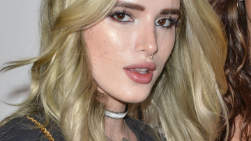 Φωτογραφίες: Η Bella Thorne «κάτι» ξέχασε να φορέσει
