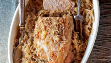 Μπριζολίκι με ξινολάχανο