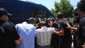 Καταγγελίες ότι η Ελλάδα παραδίδει σε Τούρκους κομάντο αντικαθεστωτικούς που ζητούν άσυλο