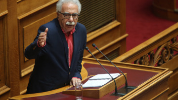 Γαβρόγλου κατά Μητσοτάκη: «Λάθος αγώνας σε λάθος γήπεδο - η Παιδεία δεν είναι εμπόρευμα»