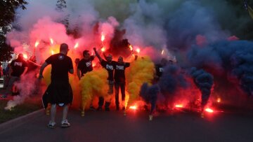 Βοσνία-Ελλάδα: Η ατμόσφαιρα στην Ζένιτσα αρχίζει και ζεσταίνεται (βίντεο)