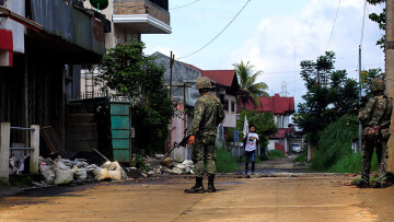 Φιλιππίνες: Ο Ντουτέρτε κυνηγά τζιχαντιστές και στο facebook