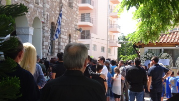 «Κατηγορώ» των κατοίκων του Μενιδίου προς το δήμαρχο μετά το τελευταίο «αντίο» στον 11χρονο