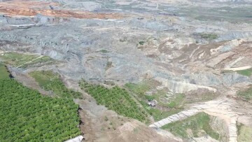 Αμύνταιο: Γκρεμίζουν ολόκληρο χωριό μετά την κατολίσθηση 80 εκατ. κυβικών μέτρων χώματος