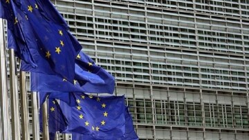 Ευρωπαίος Αξιωματούχος: Ξεχάστε τη Σύνοδο, συμφωνία αύριο, αλλιώς πάμε Ιούλιο