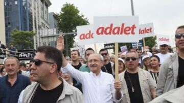 Πορεία διαμαρτυρίας 400 χλμ. ξεκίνησε η τουρκική αντιπολίτευση