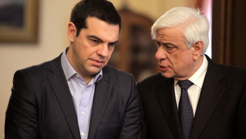 Ο Τσίπρας ενημερώνει την Παρασκευή τον Παυλόπουλο για τη συμφωνία