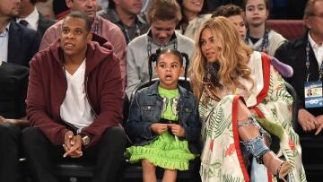 «Μικροεπιπλοκές» κρατούν τα νεογέννητα δίδυμα της Beyonce στο μαιευτήριο