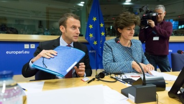 Πρώτος «πονοκέφαλος» για τον Μακρόν: Παραιτήθηκε η υπουργός Άμυνας