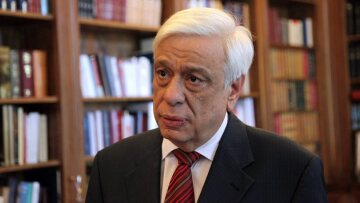 Ο Προκόπης Παυλόπουλος θα επισκεφθεί τη σεισμόπληκτη Βρίσα