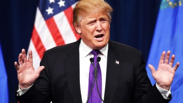 ΗΠΑ: Ο Τραμπ αρνείται ότι έχει καταγράψει τις συνομιλίες με τον Κόμεϊ