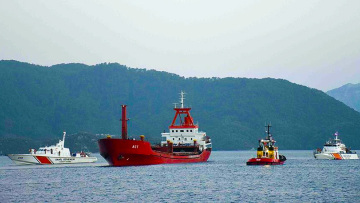 Παιχνίδι έντασης από την Τουρκία: Έστειλε τρία πολεμικά στο Αιγαίο για ένα ναρκοπλοίο