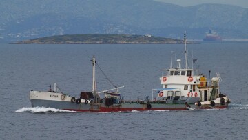 Δυστύχημα στην Αίγινα: Μάζευαν τα δίχτυα και συγκρούστηκαν με την υδροφόρα!