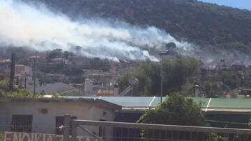 Υπό μερικό έλεγχο η φωτιά στη Λούτσα