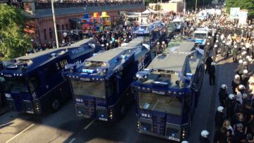 Επεισόδια στο Αμβούργο: Τείχος της αστυνομίας στους διαδηλωτές του «Welcome to Hell»