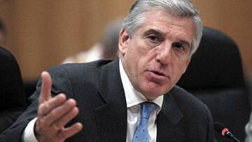 Στην Εισαγγελία Διαφθοράς το ζεύγος Παπαντωνίου για τις συνθήκες πώλησης του ακινήτου στη Σύρο