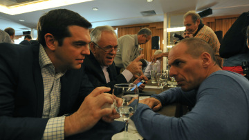 Σιγή ιχθύος από την κυβέρνηση μετά τις αποκαλύψεις Βαρουφάκη για το σχέδιο παράλληλων πληρωμών