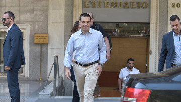 Βγήκε από το Ευγενίδειο ο Αλέξης Τσίπρας μετά την επέμβαση κήλης